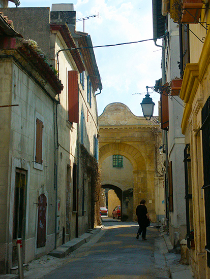 photo of Rue du Couvent, Arles.©J. Hulsey