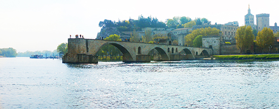 photo of Le Pont d'Avignon. © J. Hulsey