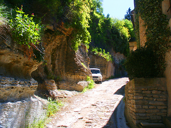 photo of Gordes, France. ©J. Hulsey