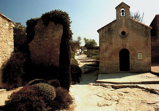 photo of Les Baux de Provence. ©J. Hulsey