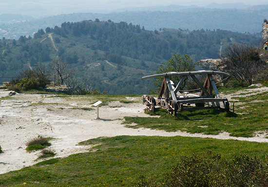 photo of medieval defenses at Les Baux.©J.Hulsey