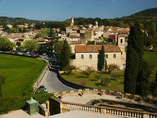 photo of Provencal village of Lourmarin©J. Hulsey