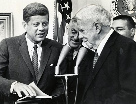 Photograph of Robert Frost with John F. Kennedy