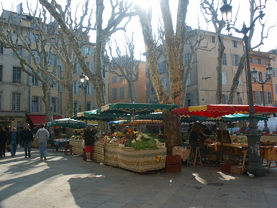 photo of produce market, Aix, France. © J. Hulsey