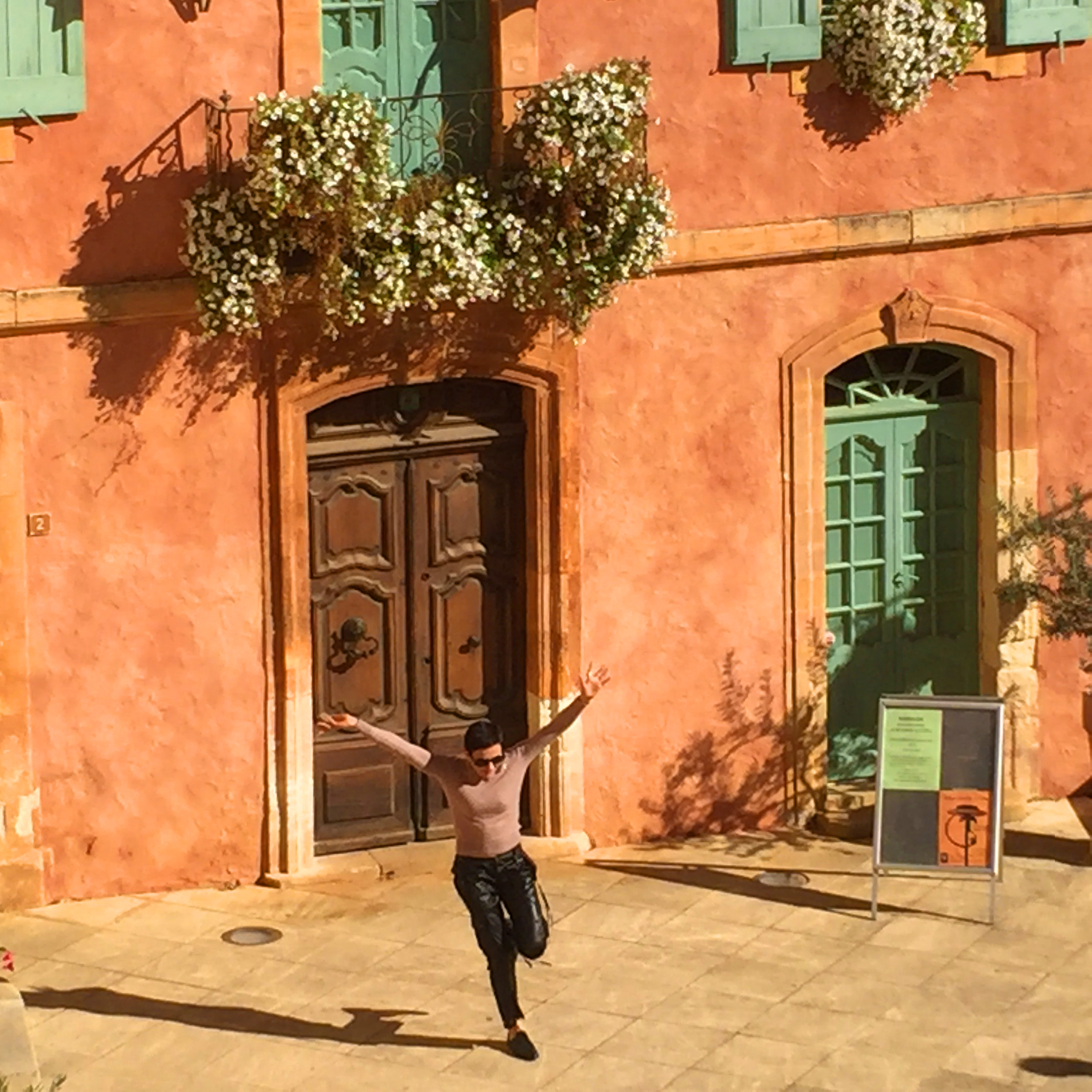 photo of a woman dancing in Roussillon, France. © J. Hulsey