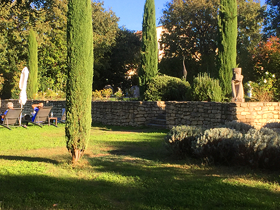 Photo of the Garden at Mas des Carassins.© J. Hulsey